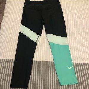 Nike leggings